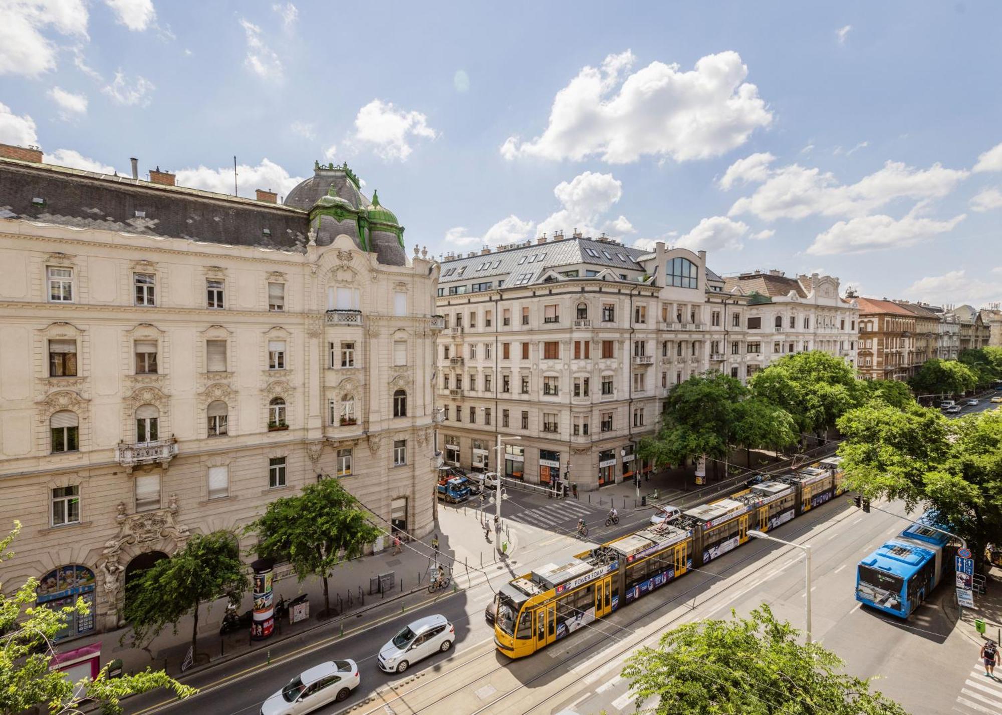 Discover Your Budapest Retreat-Walk To Parliament Esterno foto