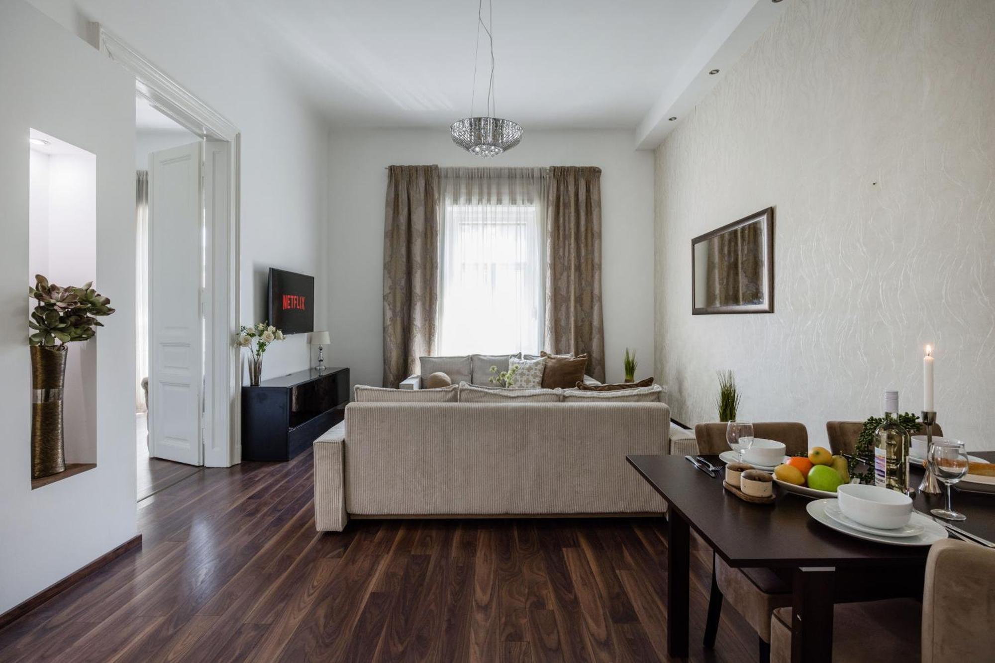 Discover Your Budapest Retreat-Walk To Parliament Esterno foto