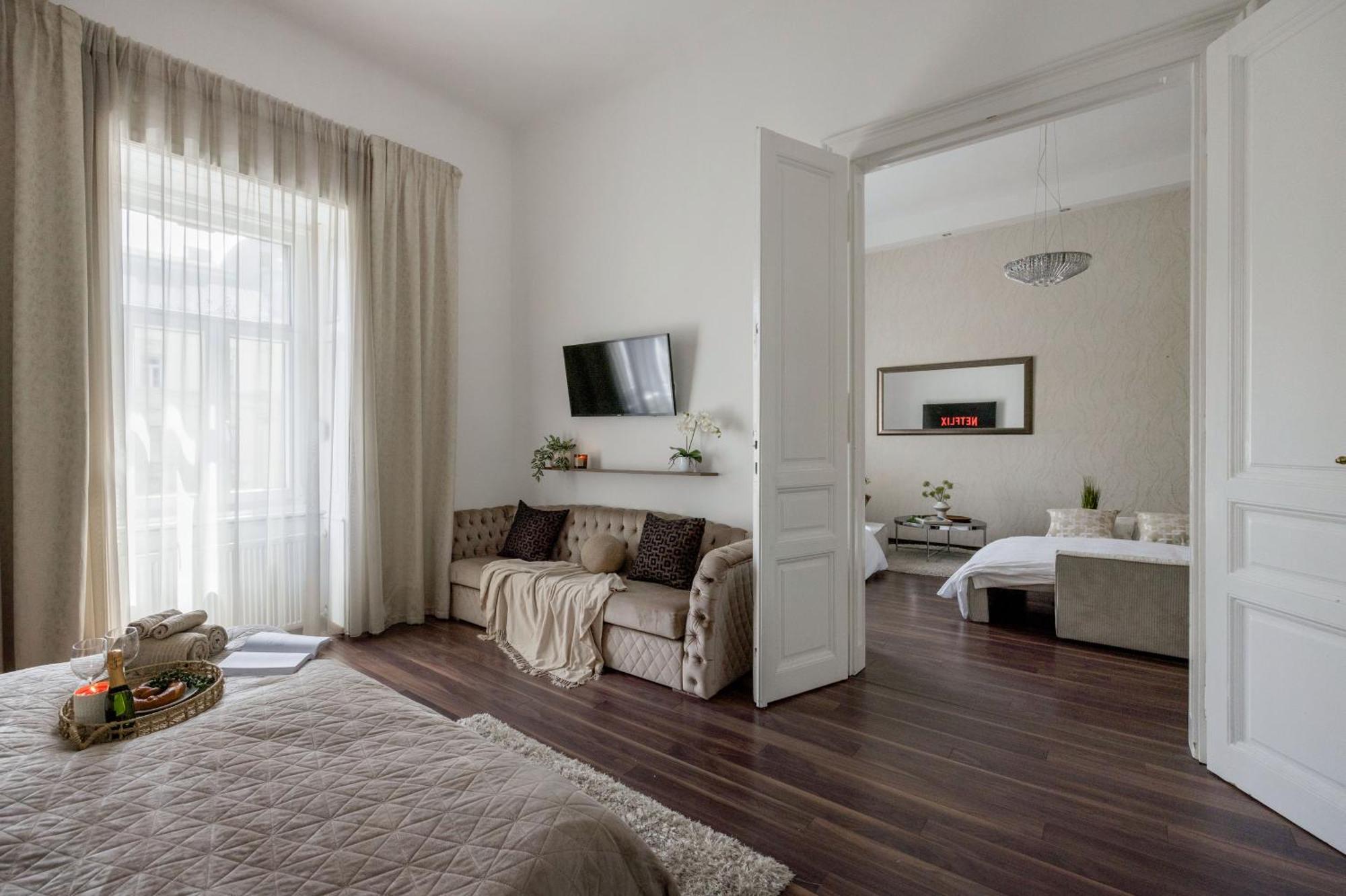 Discover Your Budapest Retreat-Walk To Parliament Esterno foto